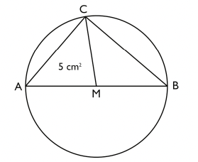 Triangeln ABC är inskriven i en cirkel. Cirkelns medelpunkt M ligger på sidan AB. Arean för triangeln ACM är $5 cm^2$ . Vilken area har triangeln ABC?